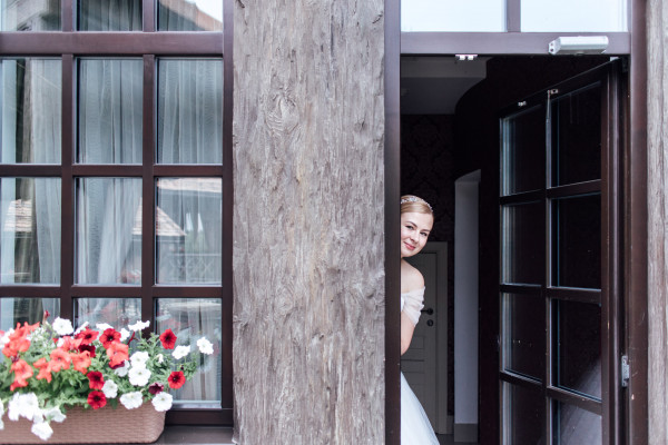 Свадьба в белоснежно-лавандовых оттенках