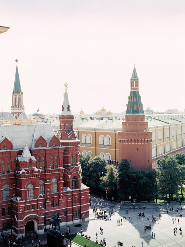 Солнечная свадьба с видом на Кремль