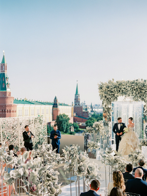 Солнечная свадьба с видом на Кремль