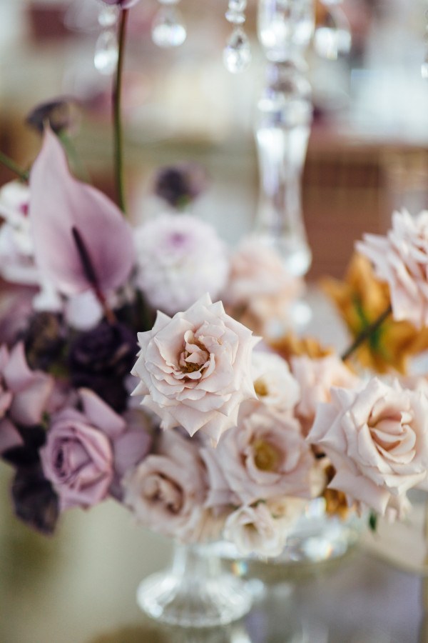 Свадьба в белоснежно-лавандовых оттенках