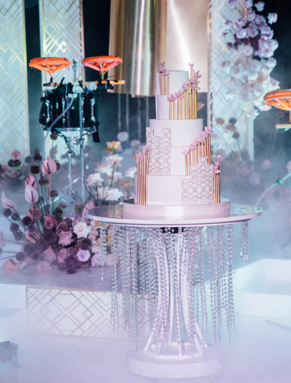 Свадьба в белоснежно-лавандовых оттенках