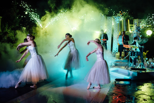 Свадьба в белоснежно-лавандовых оттенках