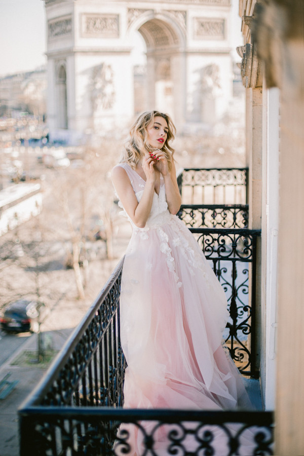 Свадебные платья: 10 нежно-розовых вариантов