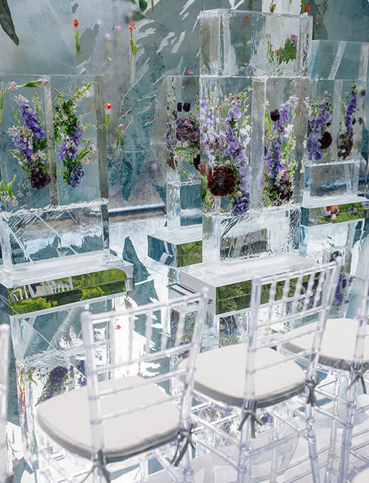 Летняя свадьба в окружении льда