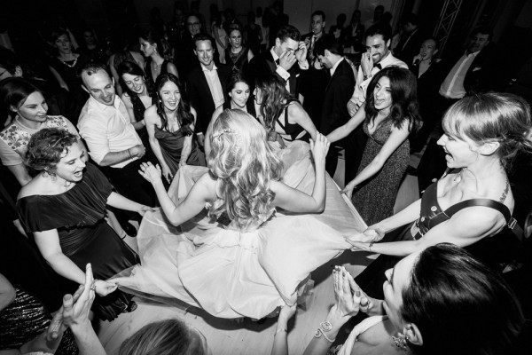 Как не стесняться свадебного фотографа