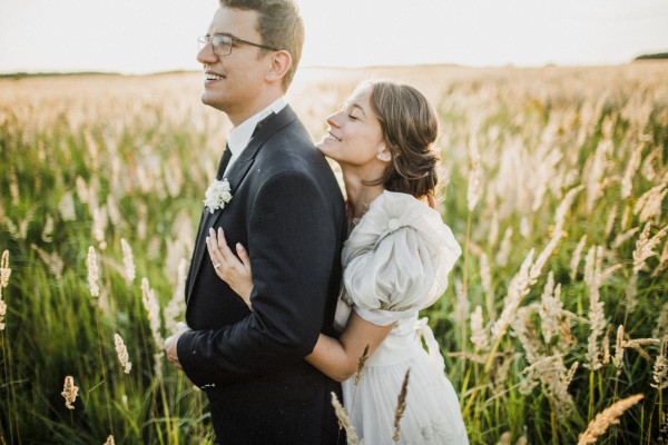 Солнечная свадьба в замке недалеко от Москвы