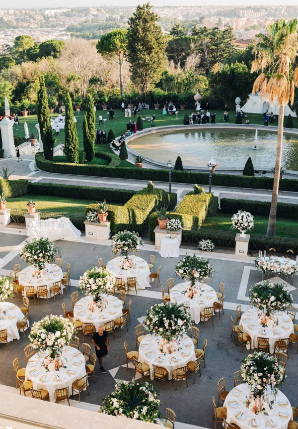 Кейтеринги, которым стоит доверить свой свадебный ужин