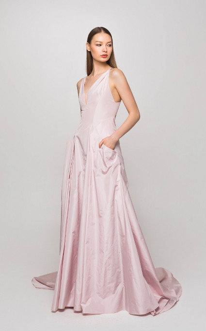 Свадебные платья: 10 нежно-розовых вариантов