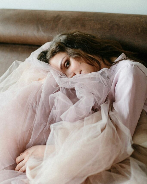 Свадебные платья: 10 нежно-розовых вариантов