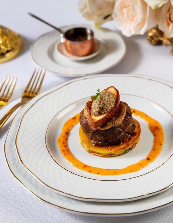 Кейтеринги, которым стоит доверить свой свадебный ужин