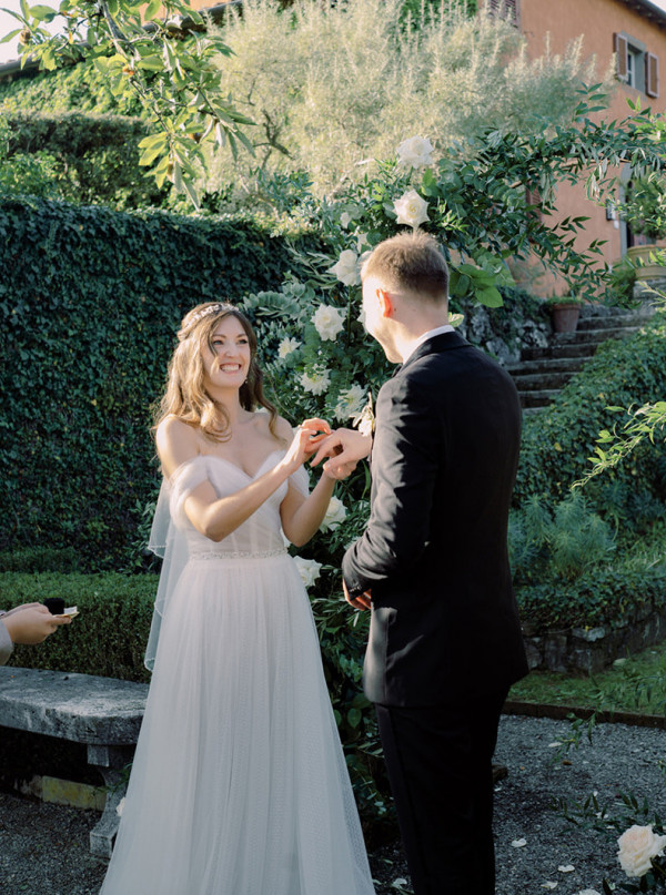 Солнечная свадьба среди итальянских гор