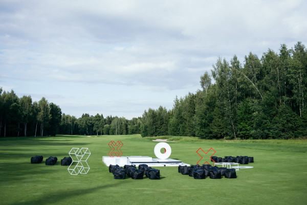 Свадебная вечеринка c мороженым и бургерами