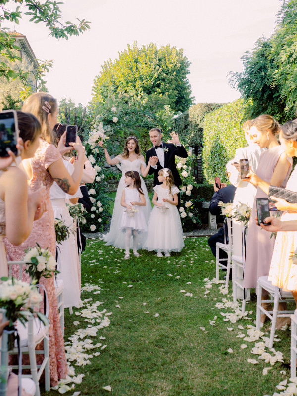 Солнечная свадьба среди итальянских гор