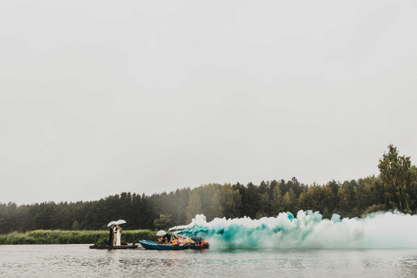 Осенняя свадьба на берегу Волги