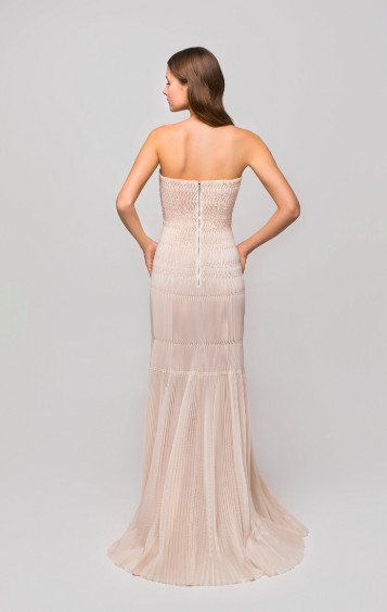 Свадебные платья: 10 нежно-розовых вариантов