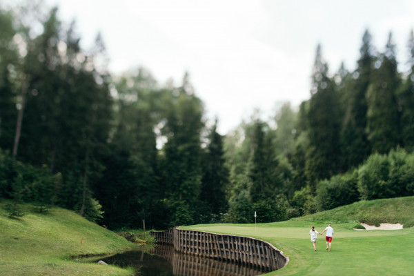 Свадебная вечеринка c мороженым и бургерами