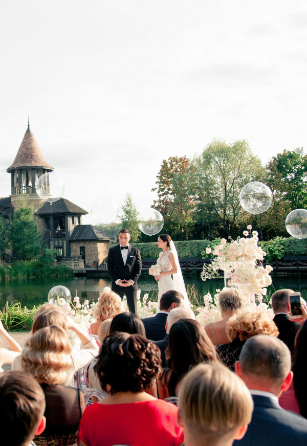 Нежная свадьба в загородном ресторане