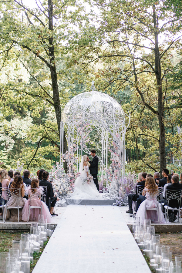 Сказочная свадьба в белоснежно-пудровых оттенках