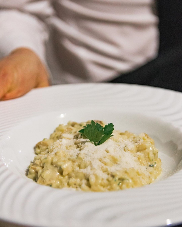 Кейтеринги, которым стоит доверить свой свадебный ужин