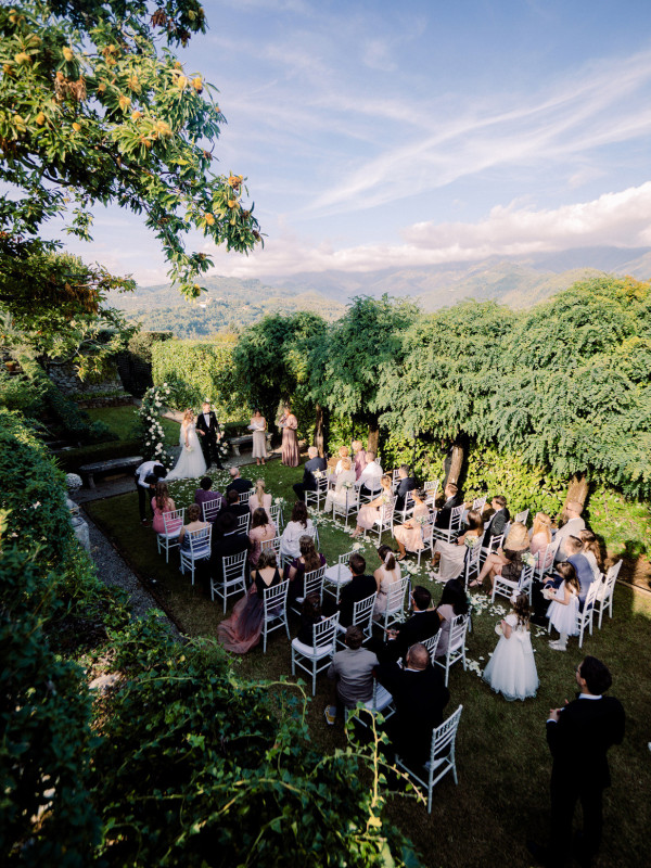 Солнечная свадьба среди итальянских гор