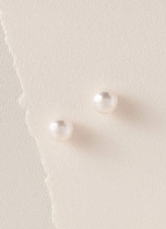 Макияж с жемчугом — идея для смелых