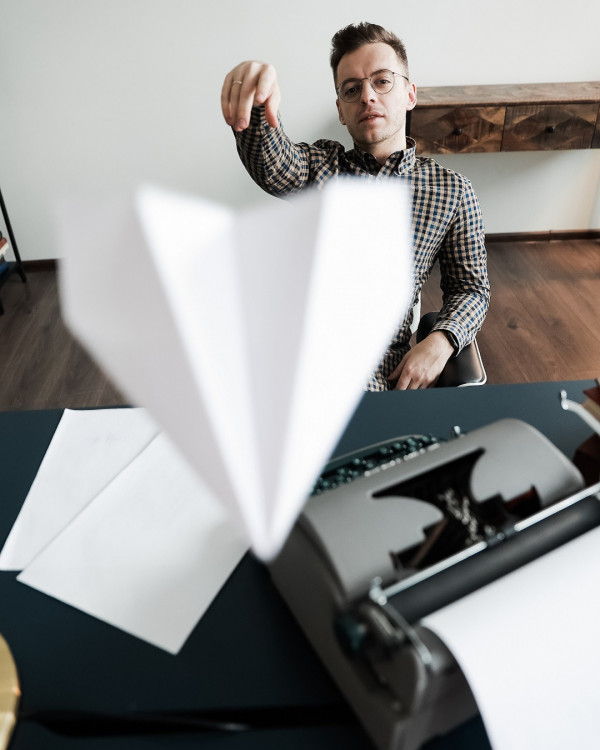 Ведущий и сценарист Вадим Коробков: «Вначале я