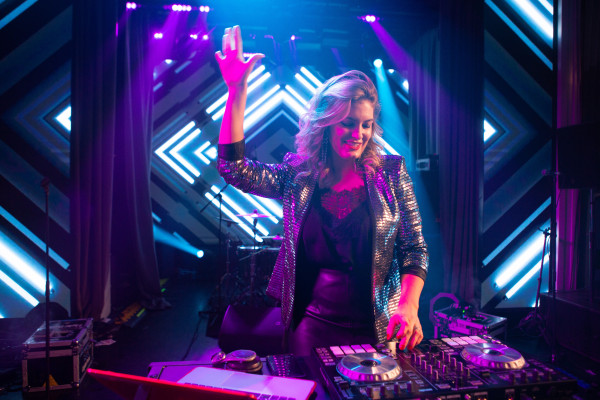 Диджеи Людмила Щербакова