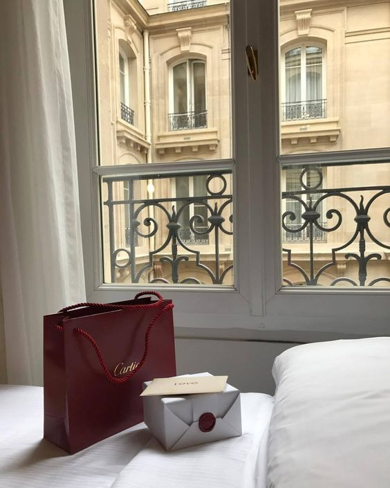 Помолвка в День святого Валентина: нужно ли