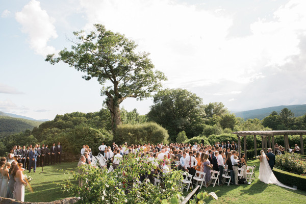 «Свадебный фотограф — наблюдатель, а не постановщик»,