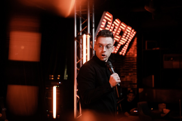 Ведущий и сценарист Вадим Коробков: «Вначале я