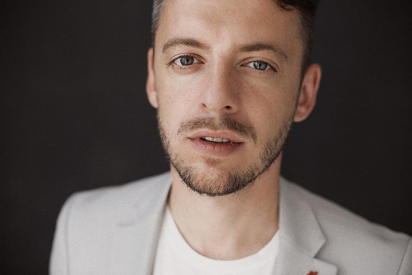 Ведущий и сценарист Вадим Коробков: «Вначале я