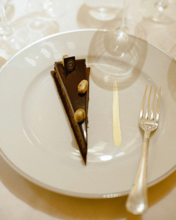 «Свадебный фотограф — наблюдатель, а не постановщик»,