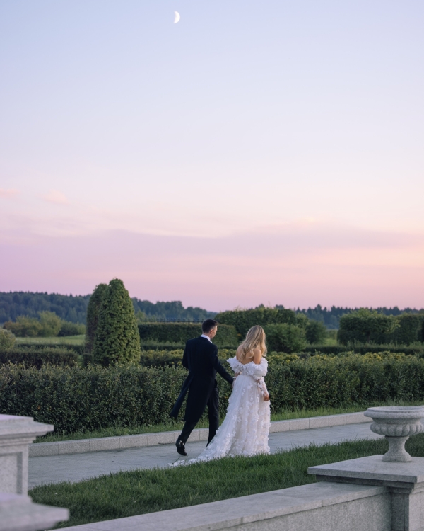 3D вышивка и цветочные мотивы — альтернатива