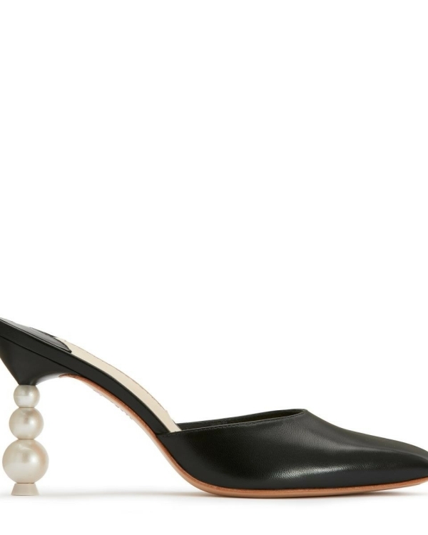 Акцентный каблук в образе невесты: с чем