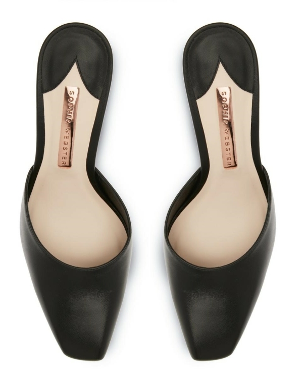 Акцентный каблук в образе невесты: с чем