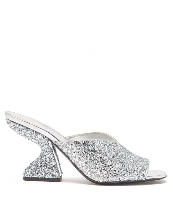 Акцентный каблук в образе невесты: с чем