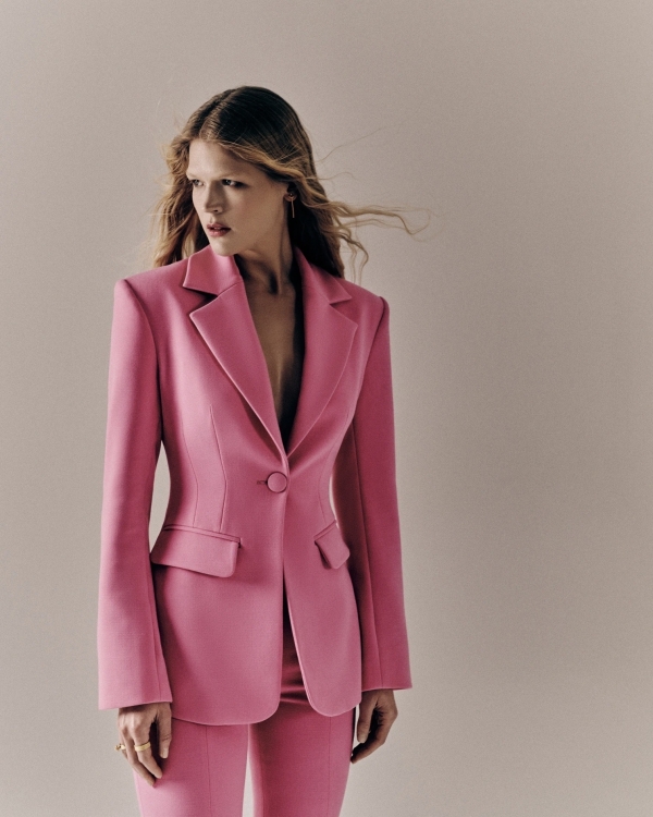 16 современных образов подружек невесты