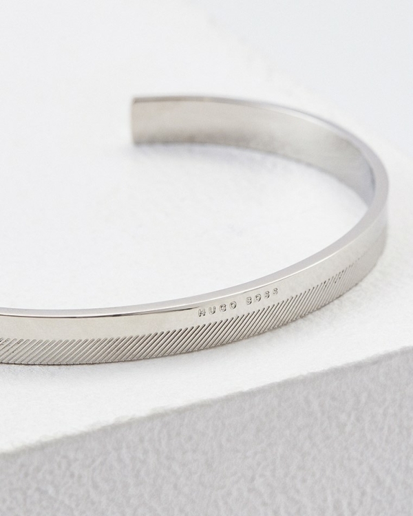 10 модных мужских подарков на 14 февраля