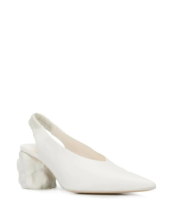 Акцентный каблук в образе невесты: с чем