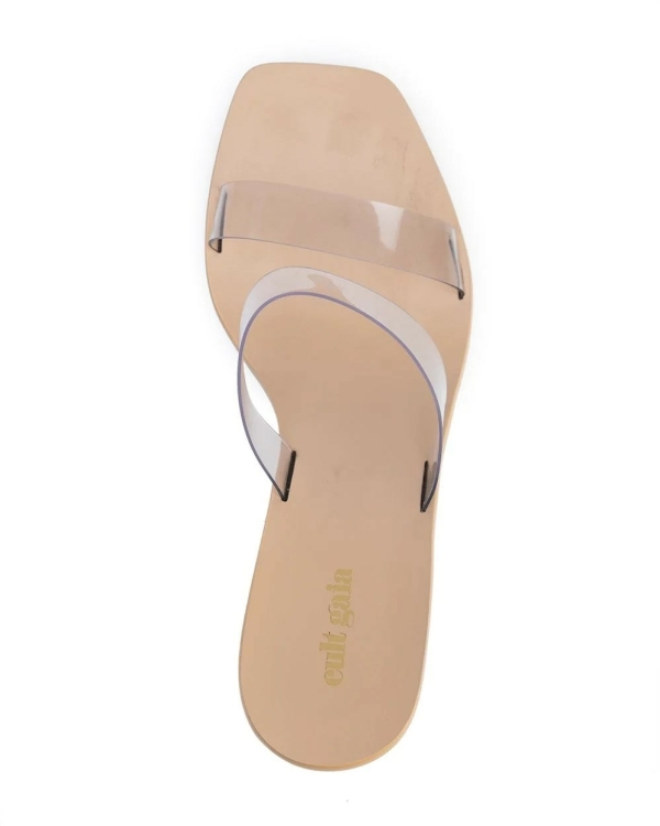 Акцентный каблук в образе невесты: с чем