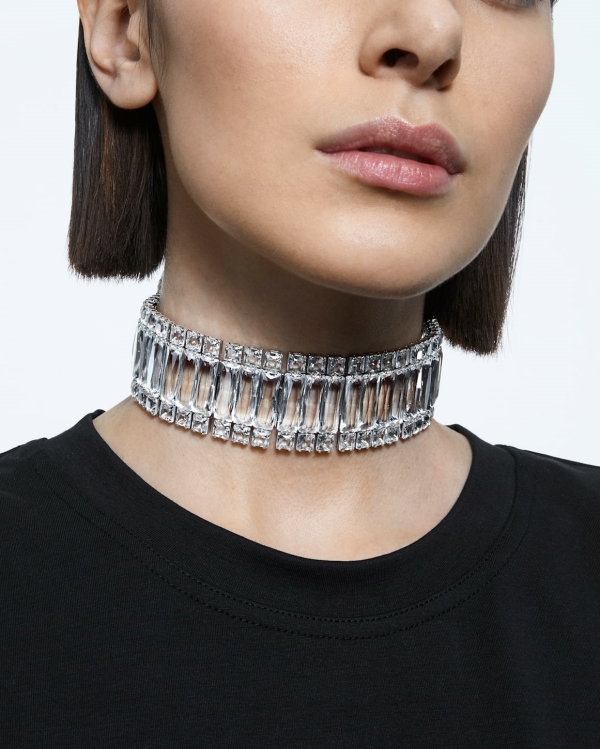 7 актуальных колье-чокеров для образа невесты