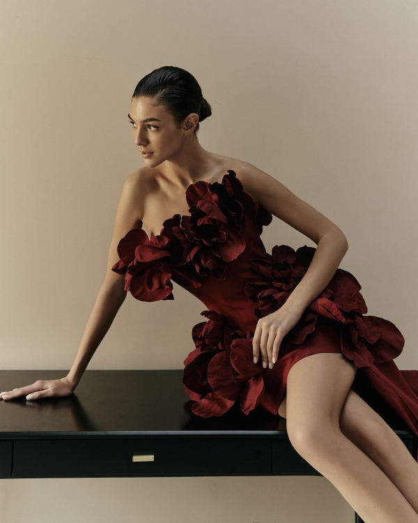 3D вышивка и цветочные мотивы — альтернатива