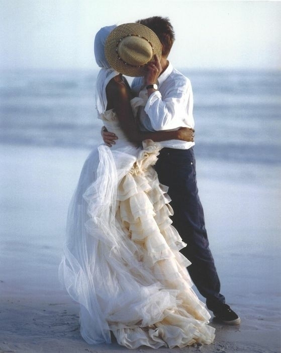 Образы невест в стиле 90-х, нулевых и