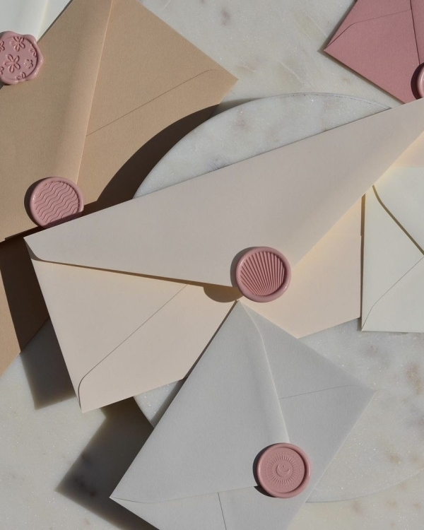 Инстаграмы со свадебными приглашениями, на которые стоит