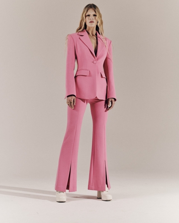 16 современных образов подружек невесты