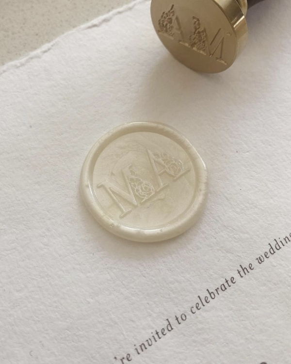 Инстаграмы со свадебными приглашениями, на которые стоит