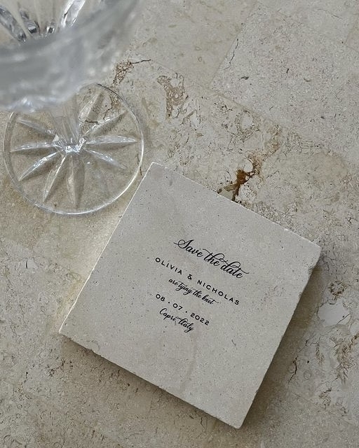 Инстаграмы со свадебными приглашениями, на которые стоит