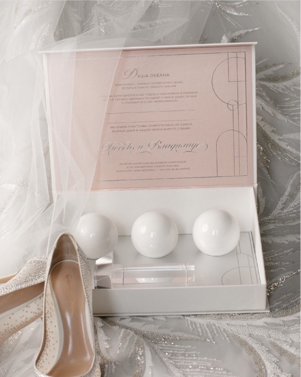 Инстаграмы со свадебными приглашениями, на которые стоит