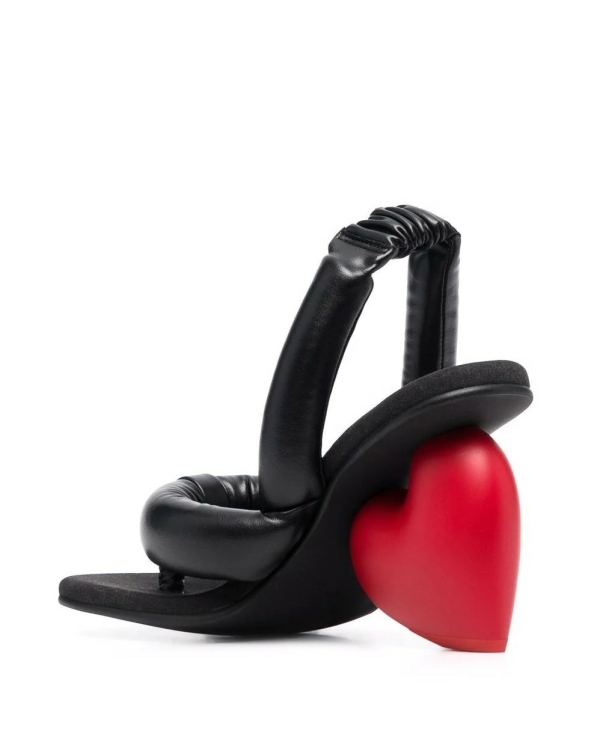 Акцентный каблук в образе невесты: с чем