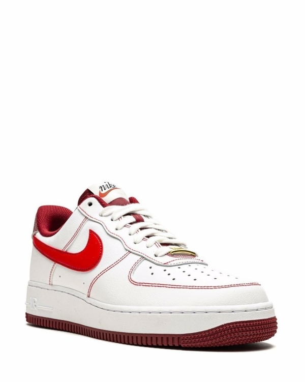 10 модных мужских подарков на 14 февраля